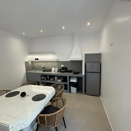 Madaky Naousa (Paros)