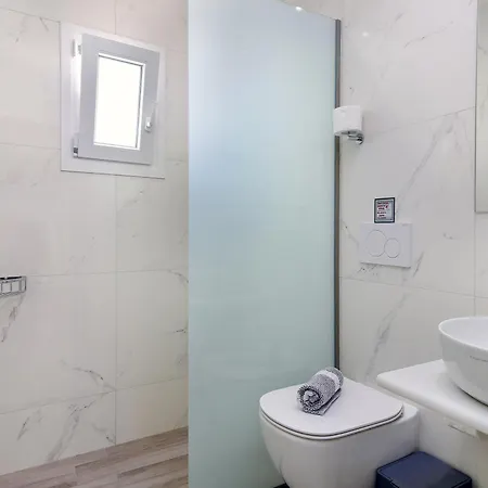 Hotel Madaky Naousa (Paros)